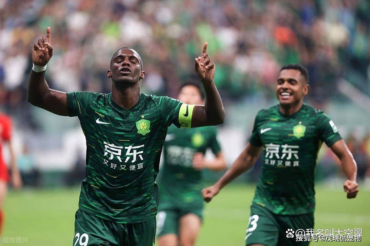 赛后体能课后，北京国安主帅复盘备战欧联，引发热议，更衣室氛围转暖的简单介绍